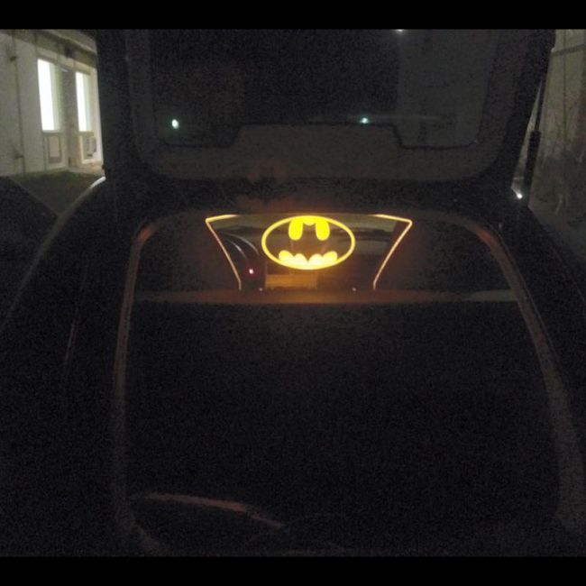 Crossfire Coupe 2004-2007 Glow Plate