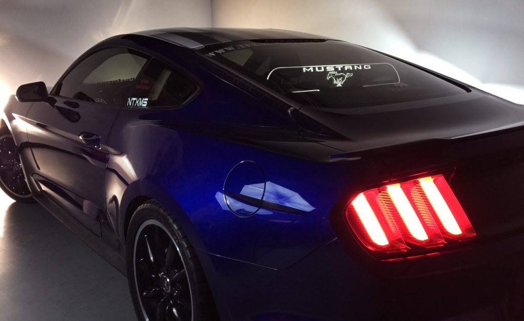 mustang-coupe-2015-2016-trim-lighting-logo-graphics4