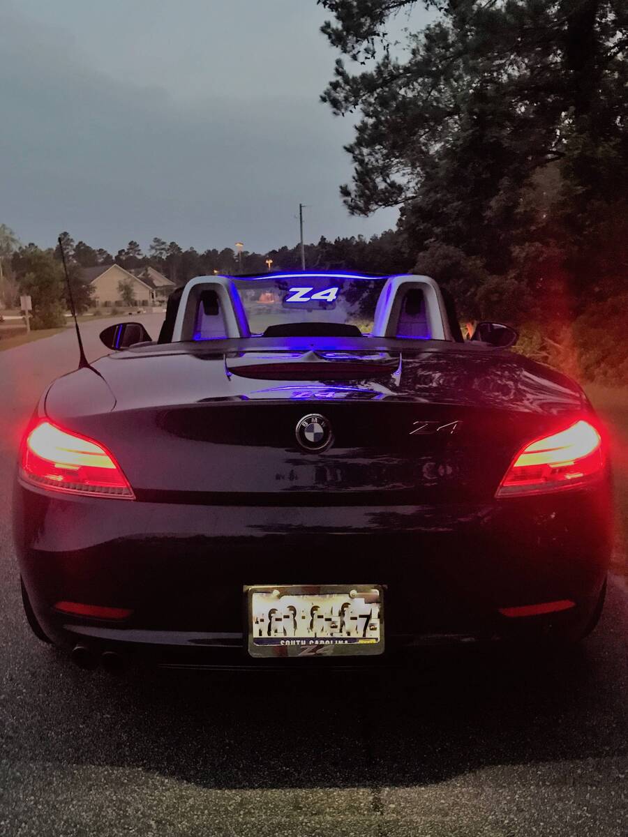 Custom Lighted Wind Screen for BMW Z4 by WindRestrictor